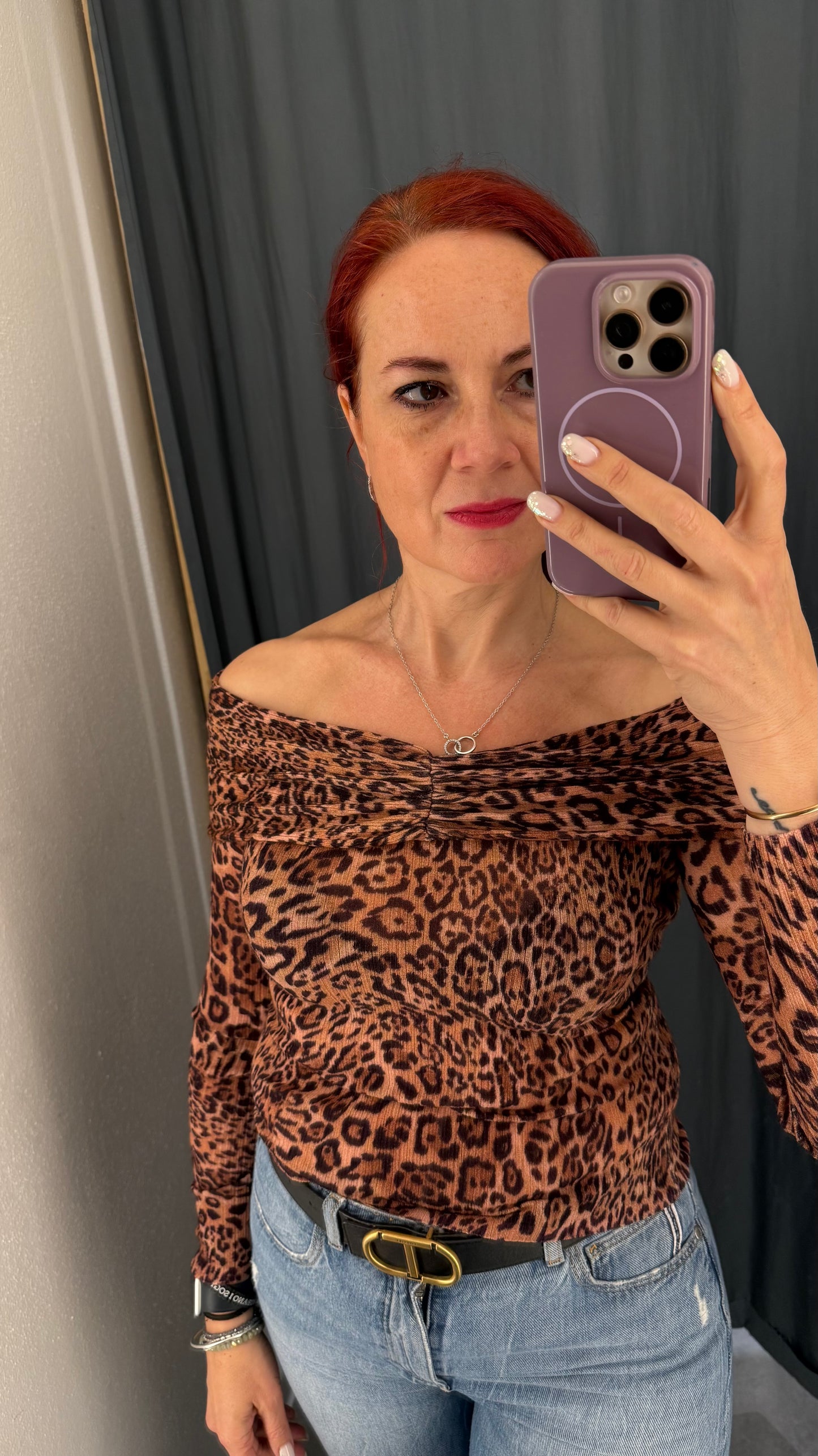 MAGLIA IN LANA CON SPALLA SCESA