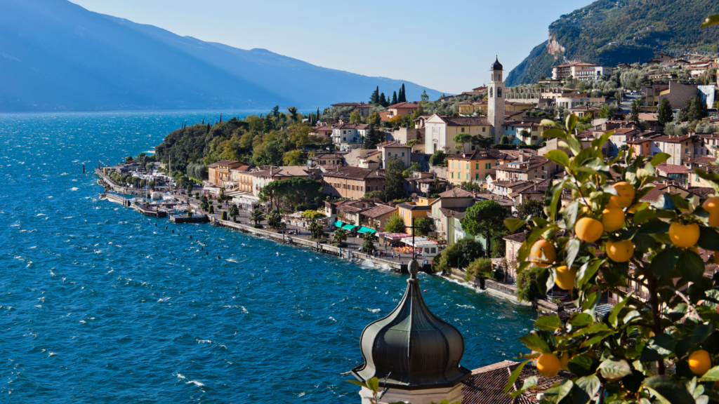 Shopping sul Lago di Garda a Limone sul Garda